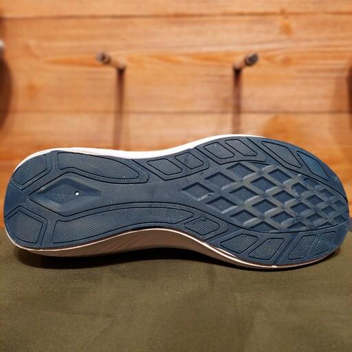 کفش اسکیچرز مردانه بسیار راحت و مقاوم برای پیاده روی و استفاده روزمره 