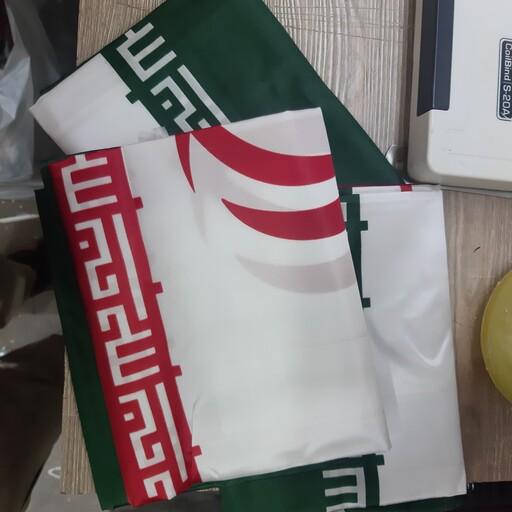 پرچم ایران عزیزمان جنس پارچه سوپر ساتن 