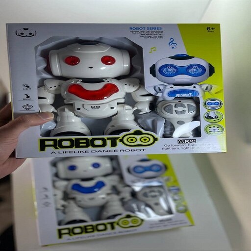 ربات اسباب بازی کنترلی موزیکال مدل A Lifelike Dance Robot