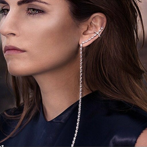 گوشواره طرح جواهر APM Monaco
مدل یک طرف بلند یک طرف کوتاه میباشد
بسیار نفیس،شیک و زیبا
جنس تیتانیوم با روکش رادی