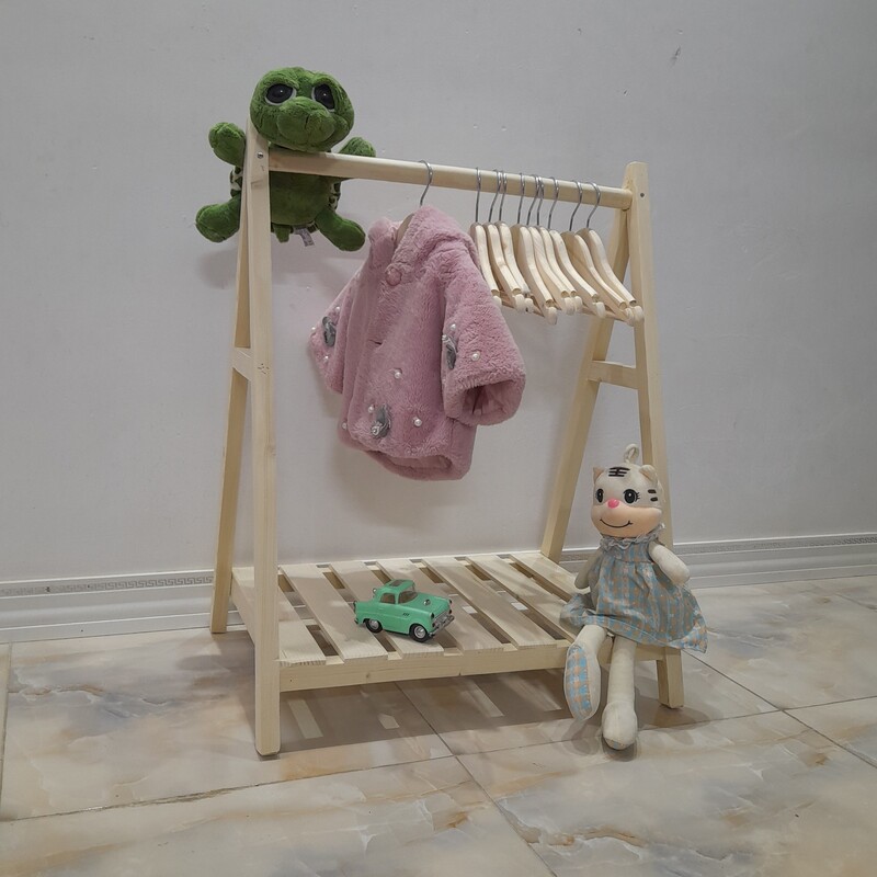 رگال لباس چوبی کودک به همراه 12عدد چوب لباسی 