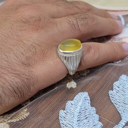 انگشتر نقره مردانه با سنگ عقیق زرد درجه یک