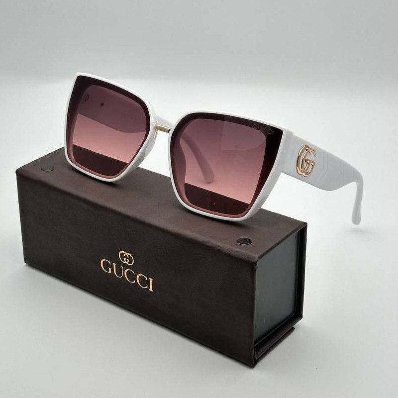 عینک آفتابی زنانه مدل مربعی مارک گوچی مناسب برای صورتهای متوسط و بزرگ 