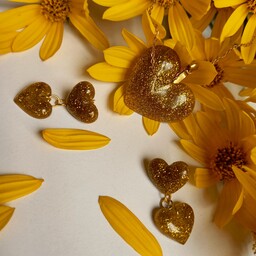نیم ست رزینی طرح قلب ، طلایی، ساخته شده با رزین مرغوب دستساز 