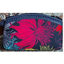 کیف پول دستی زنانه مدل گل رز، ساخته شده از پارچه پلی استر قابل شستشو