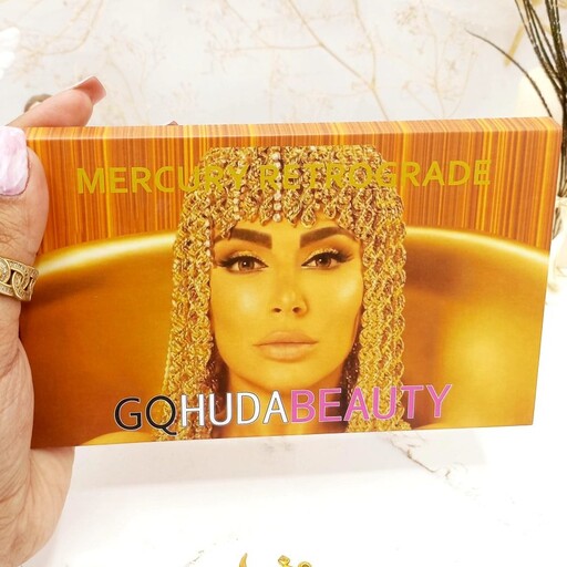 پالت سایه چشم 18 رنگ هدا بیوتی مات و شاین HUDABEAUTY کد 02 جلد نارنجی 