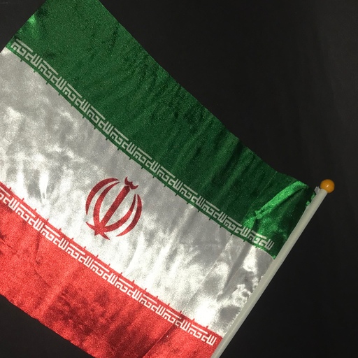پرچم دستی ایران ساتن درجه 1 سایز 25در35همراه با نی و نگین