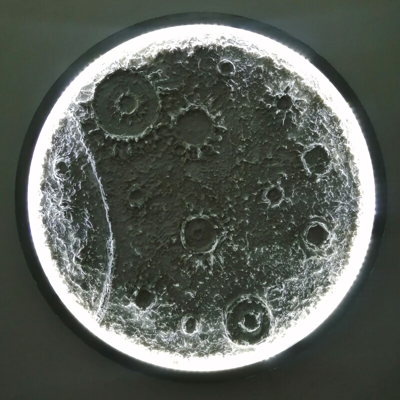 تابلو مدرن و  ترند کره ماه قطر 90 سانت همراه با نورپردازی و کلید  روشن و خاموش