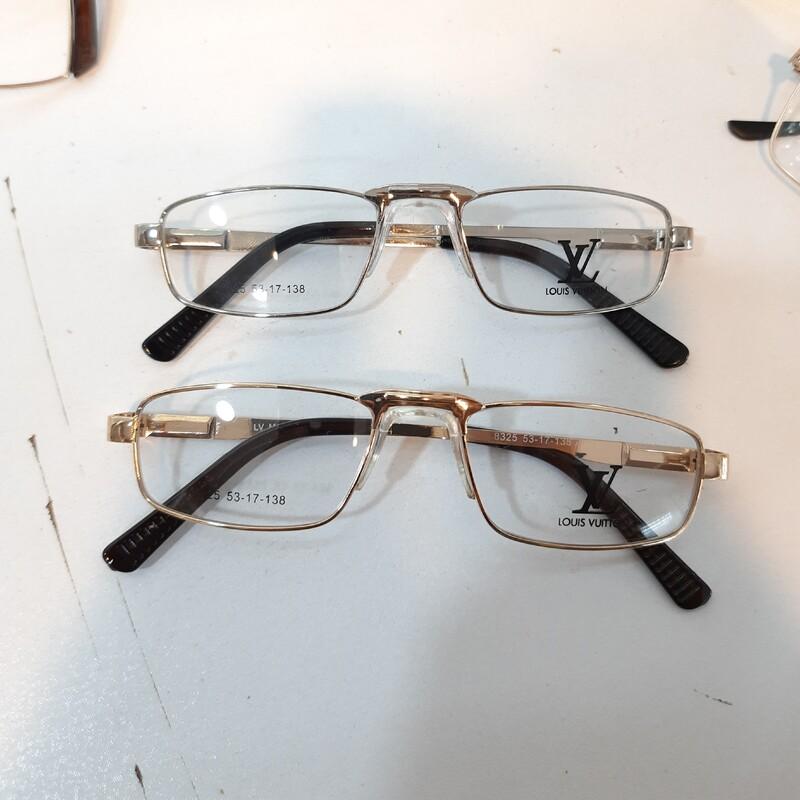 عینک بلوکات نمره مثبت یک و نیم همراه با جلد و دستمال عینک 