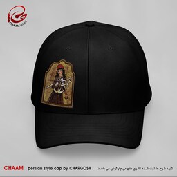کلاه کپ هنری مردانه با طرح مکن عمر ضایع به افسوس و حیف برند چام 11023