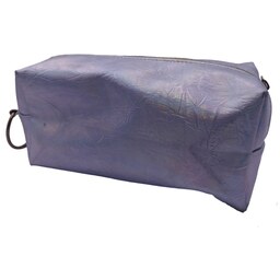 کیف لوازم آرایش زنانه مدل هلوگرامی چروک رنگ نقره ای 