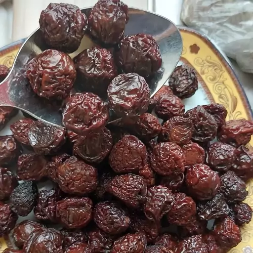 آلبالو خشک گوشتی و فوق العاده خوشمزه