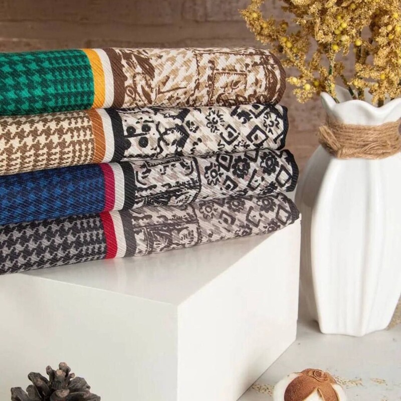  روسری نخی پاییزه برند برشکا قواره 130 طرح پیچازی چاپ خیس در رنگبندی(ارسال رایگان)