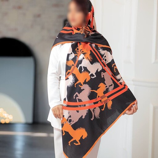 روسری نخی پاییزه منگوله دار قواره 140  برند سیا اسکارف رنگ مشکی و نارنجی (ارسال رایگان)