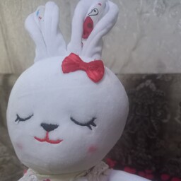 خرگوش سفید   عروسک بسیار زیبا  پسند بچه ها  در باکس های دل خواه شما  با کمترین قیمت 