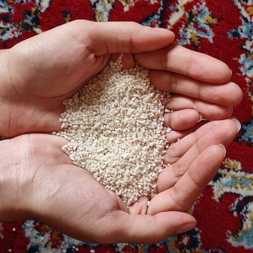 برنج نیم دانه طارم عطری در بسته های 10یا 20 کیلویی  