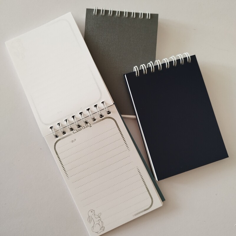 دفتر یادداشت جلد طلقی ضخیم رنگی ساده صفحات حاشیه دار 