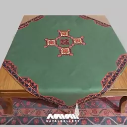 رومیزی 95 در 95 سایز بزرگ مناسب جلومبلی و میزخاطره جنس مخمل با آستر و کاملا قابل شستشو، طرح خضرا