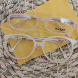 با عینک زنانه کائوچویی گرد  دسته فنری برند سولو و عینک از برند مارکو طراحی بی نظیر با جزئیات دقیق که به هر خانم شیک جذاب