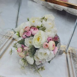 دسته گل عروس به همراه پایه 