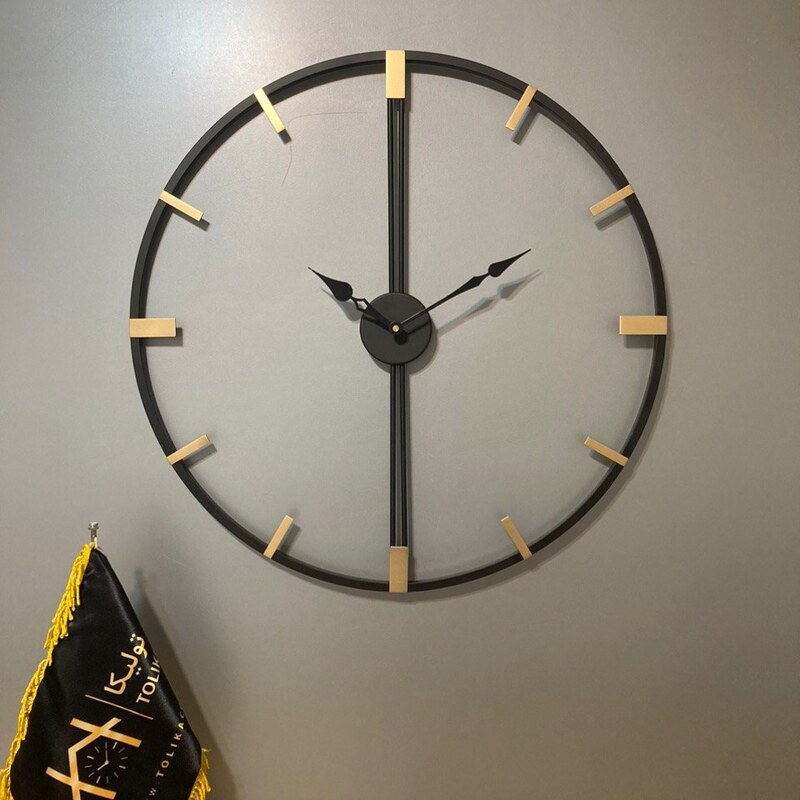ساعت دیواری  فلزی مشکی طلایی مدرن قطر60 تولیکا