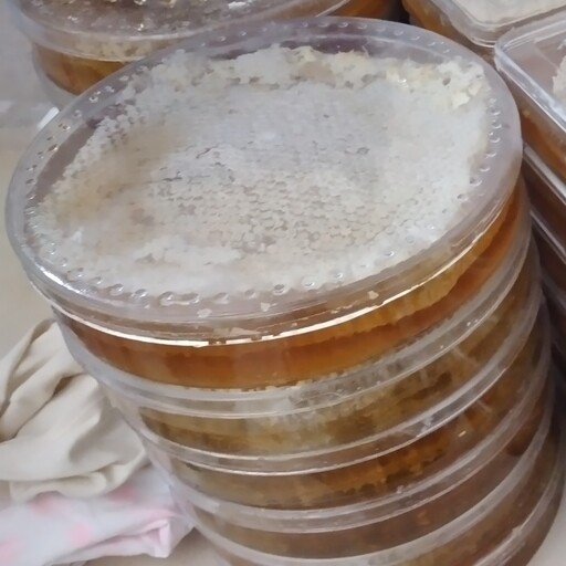 عسل طبیعی ،موم دار ، طارم ،  دو کیلویی