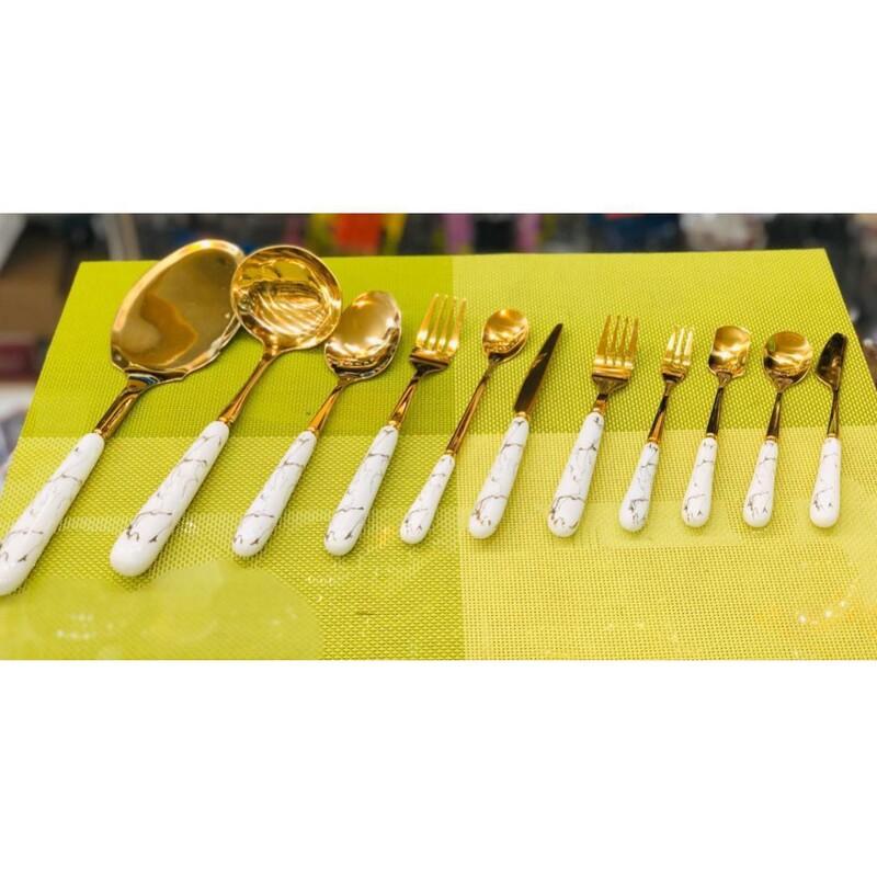 سری کامل قاشق چنگال های سرامیکی
طر ح ماربل رگه های طلایی
