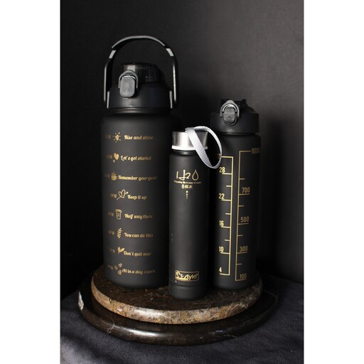 قمقمه سه تایی مشکی با رو نوشت طلایی بدون نشتی

Black three-piece thermos with golden writing without leakage

