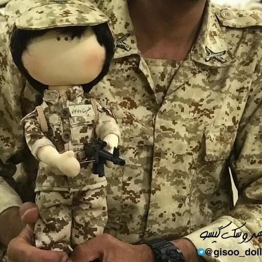 عروسک روسی پسر  سرباز مناسب کادویی  وهدیه به عزیزان محافظ کشور .جنس بدن پارچه مناسب عروسک سازی والیاف.