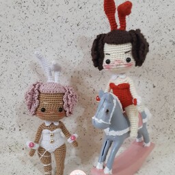 عروسک  بافتنی دختر در لباس خرگوش