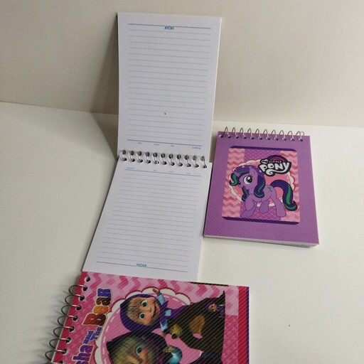 دفترچه یادداشت جهت نکته برداری و همچنین قابل استفاده در مدارس