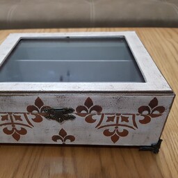 جعبه ی چوبی در شیشه ای  3لاین پتینه شده با رنگ کرم و حنایی و برنز