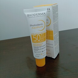 کرم ضد آفتاب بیودرما بی رنگ اصلی با SPF50 40 میل  (آرایشی میشل بیوتی)