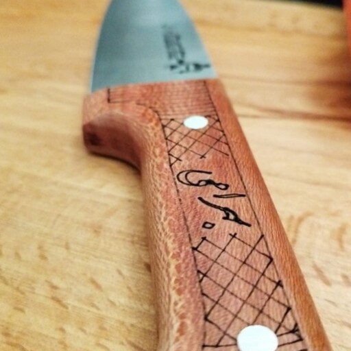 چاقوی سلاخی 

مناسب قصابی
 تیغه فولاد 
دسته چوبی و سبک 
تیز  و با کیفیت

