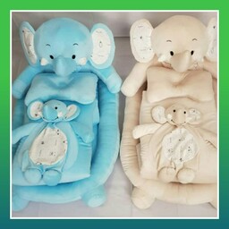 ست خواب و سفر نوزاد طرح عروسکی فیل با کیفیت و دوخت تمیز و زیبا و بی نقص پارچه مخمل  اعلاء. شامل تشک و بالشت و لحاف. 
