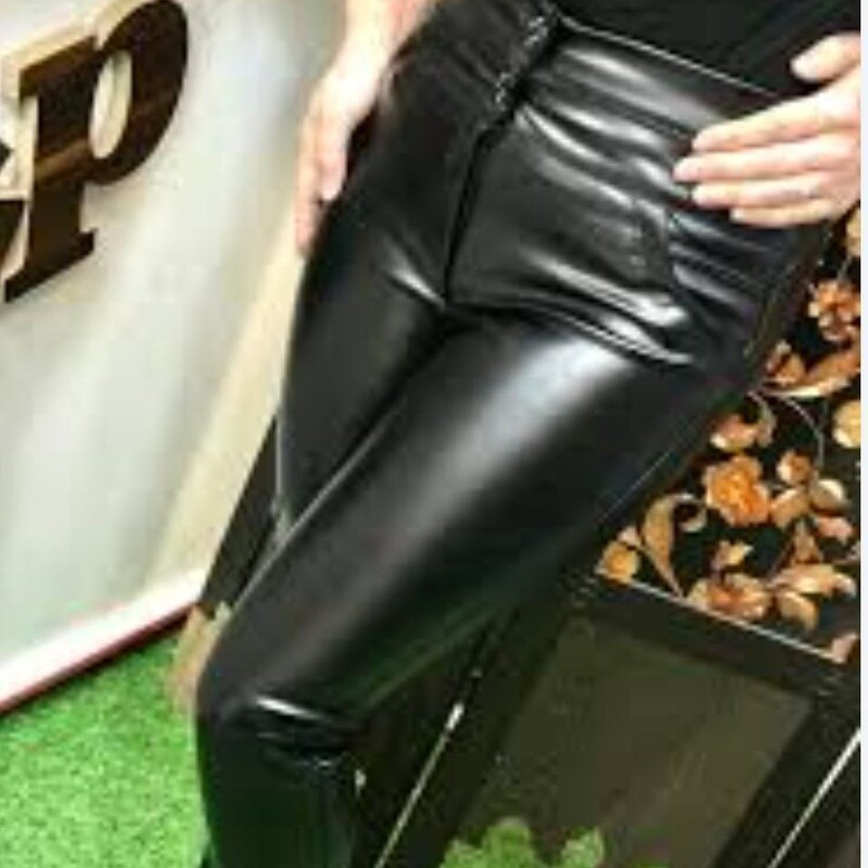 شلوار زنانه چرم مشکی تو کرکی گن دار  سایز36تا46