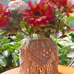 گلدان شیشه ای مکرومه با بافت ساده و شیک 