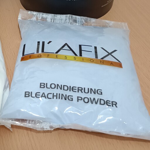 پودر دکلره لیلافیکس رنگ آبی (lilafix bleach powder) وزن 2کیلویی(4بسته نیم کیلویی) 