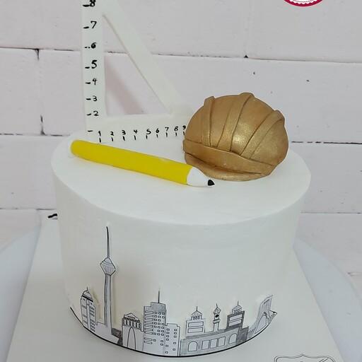 کیک تولد خامه ای مهندس معمار هزینه ارسال با مشتری وزن یک کیلوو دویست گرم