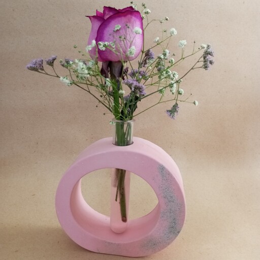 گلدان  رومیزی  ساخته شده با پودر سنگ هنری در رنگ بندی گوناگون  