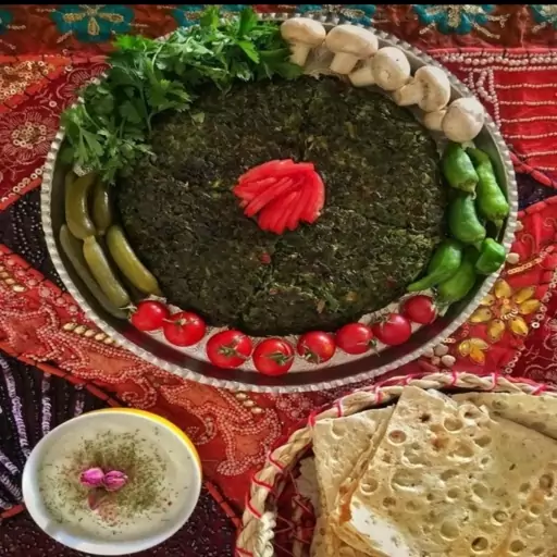 کوکو سبزی خشک (تره  شوید جعفری شنبلیله ) 