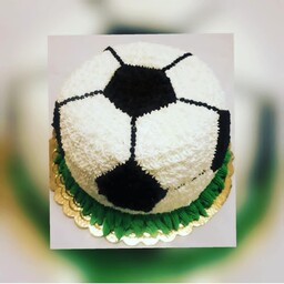 کیک تولد خامه ای ،توپ فوتبال 