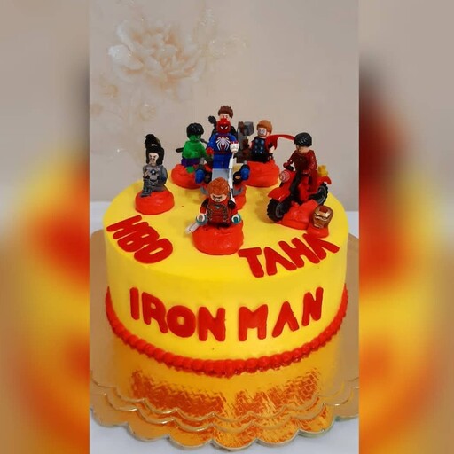 کیک تولد خامه ای ،مرد آهنی
