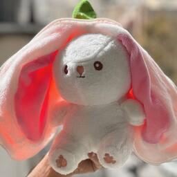 عروسک خرگوش سوپرایزی طرح هویج و توت فرنگی سایز بزرگش