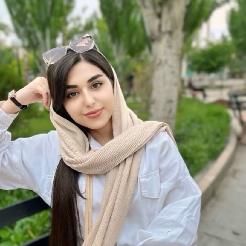 یلدا رازقی