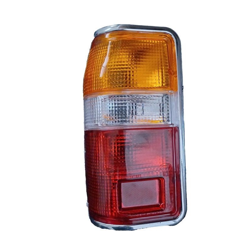 چراغ خطر عقب راست خودرو طرح استیل مناسب برای نیسان وانت کد 101131