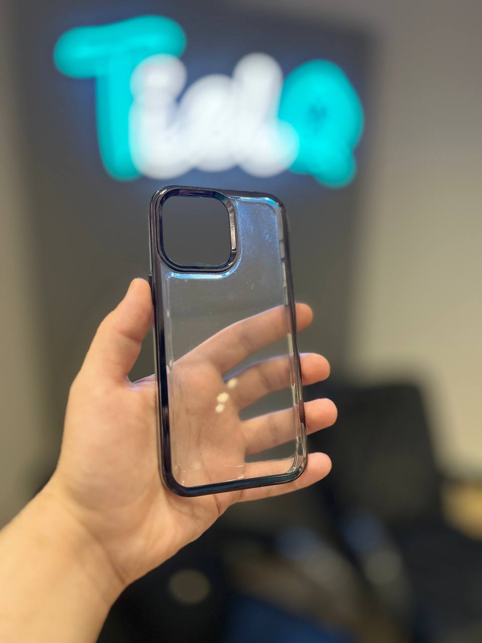 قاب شفاف دور مشکی