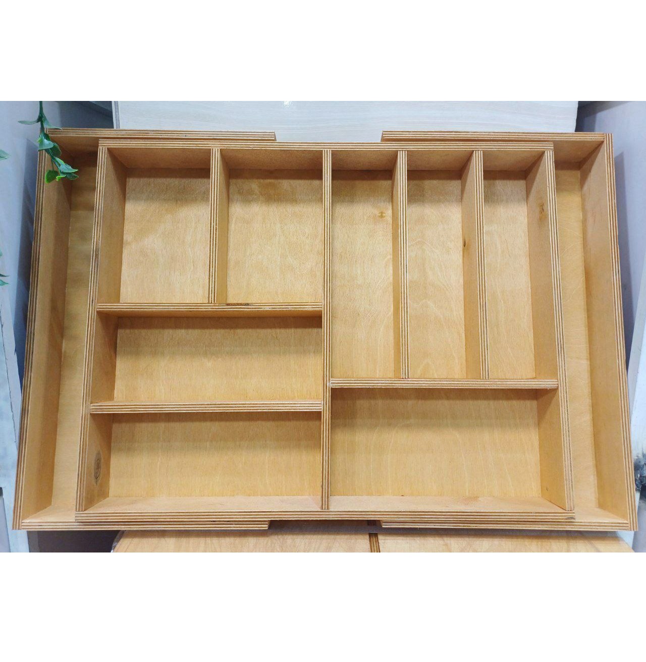 جاقاشقی داخل کابینتی کشویی (پست پیشتاز پس کرایه)