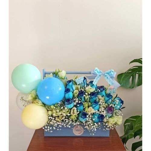 باکس گل نوزادی پسرانه d145