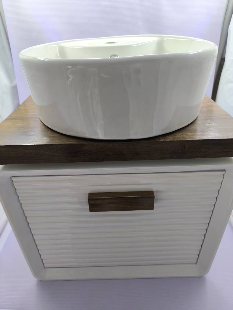 روشویی کابینتی بامبو در ابعاد 50*35 و رنگ  سفید قهوه ای کرکره ای